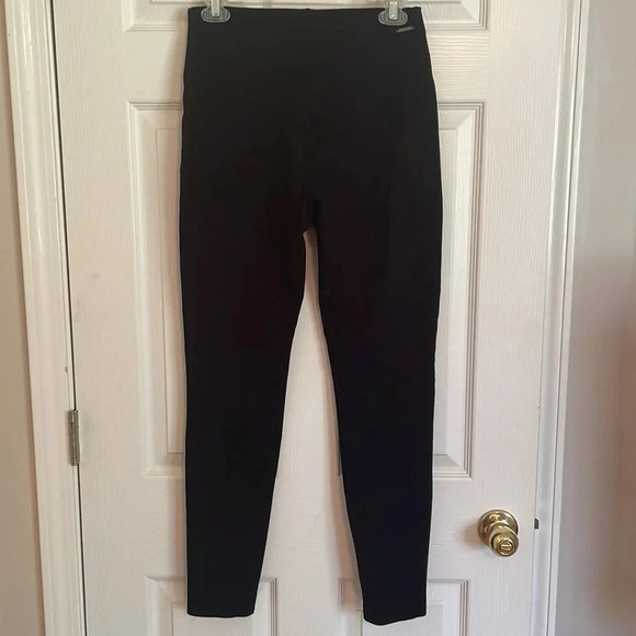 Tahari Black Pin Pleat Stretch Waist Comfort Pants Legging Medium Skinny EUC - Picture 4 of 7
